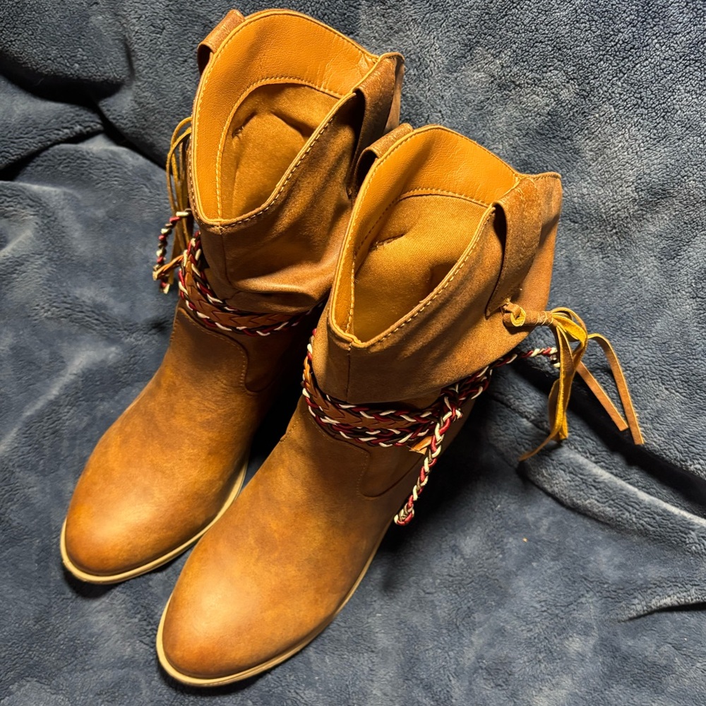 Brown Ankle Boots with Braided Detail - Picture 5 of 14